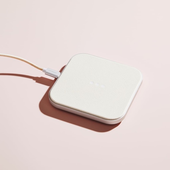 Courant Catch 1 Wireless Charger (White) - Picture 2 of 10